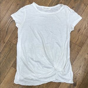 Americanable Women's White Knot-Front Top